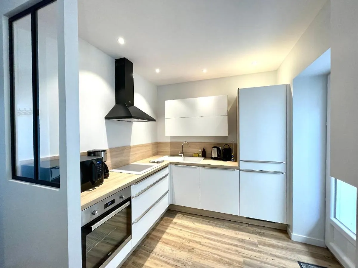 Appartement Le Patio**** T3 avec terrasse, centre d'Aix-les-B. à Aix-les-Bains France