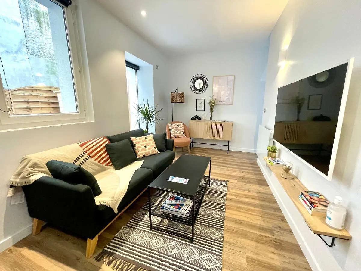 Appartement Le Patio**** T3 avec terrasse, centre d'Aix-les-B. à Aix-les-Bains