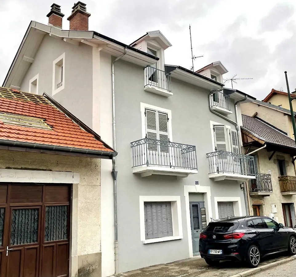 Appartement Le Patio**** T3 avec terrasse, centre d'Aix-les-B. à Aix-les-Bains