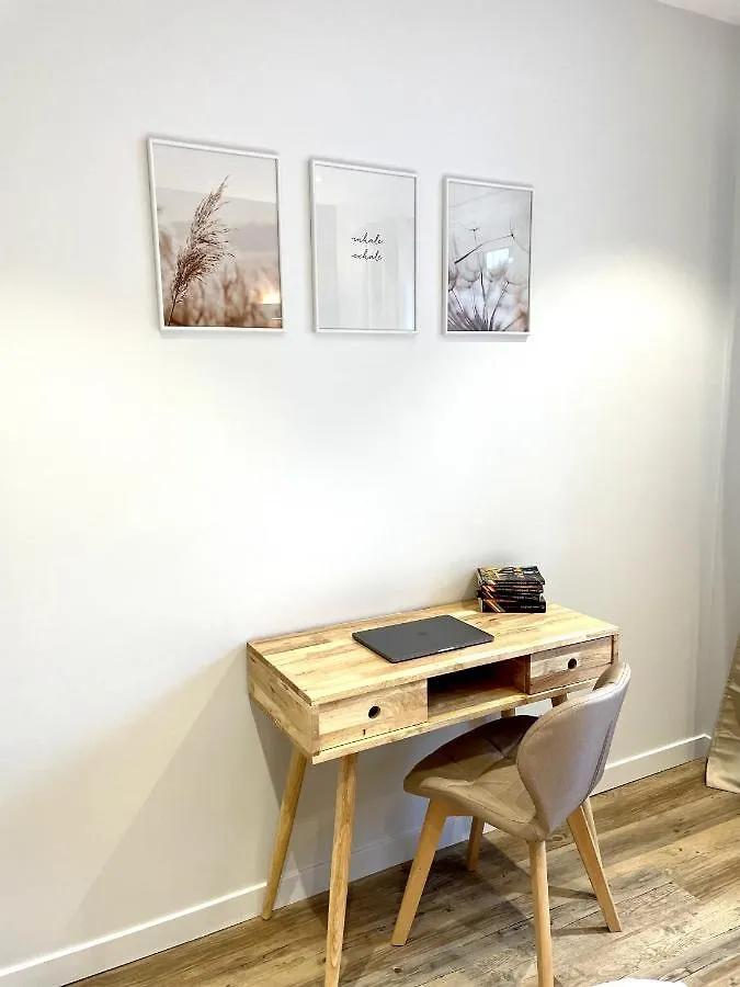 Appartement Le Patio**** T3 avec terrasse, centre d'Aix-les-B. à Aix-les-Bains 0*,